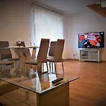 Dwupoziomowy Wiktoria Centrum Apartamento *